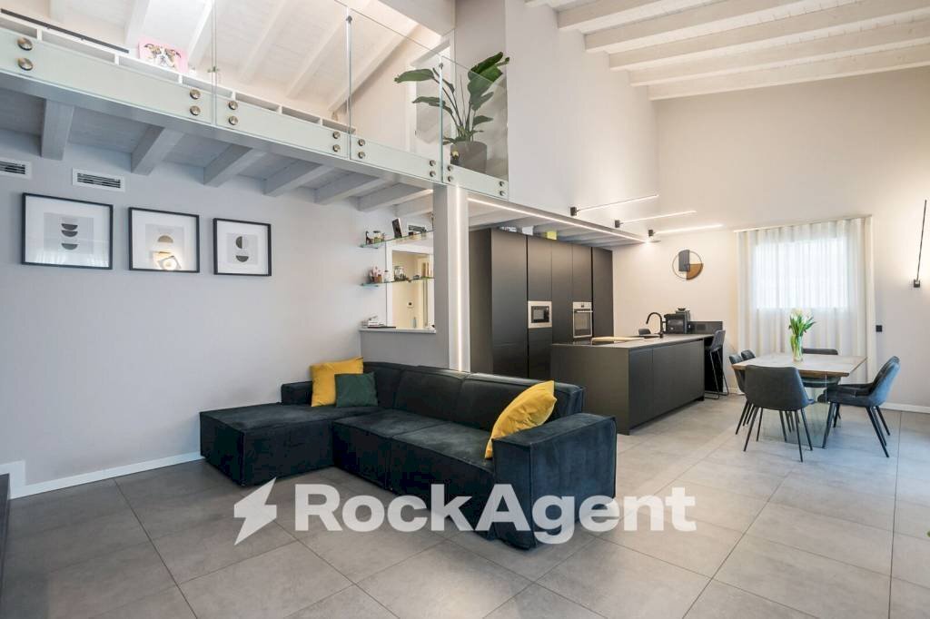 Salone - Villa via San Carlo, 13, Cologno al Serio - foto 2