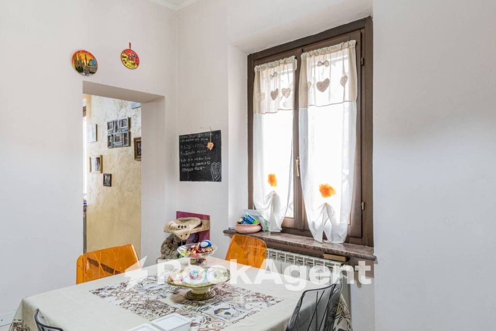 Salone - Casa indipendente via Molino D'Agogna, 6, Galliavola - foto 3