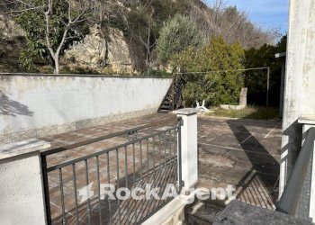 Terrazzo - Villa via Maragona, 78, Torre De' Passeri - foto 3