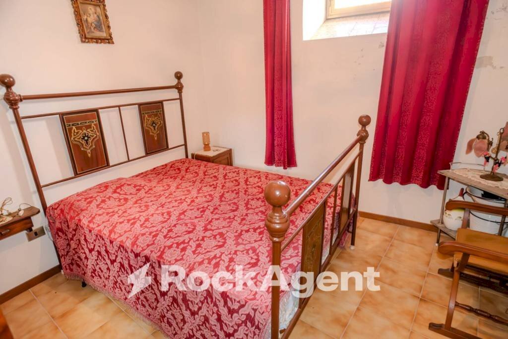 Camera da letto - Appartamento via Roma, 10, Proceno - foto 1