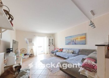 Salone - Trilocale via Campenave, 76, Genova (zona Voltri) - foto 13