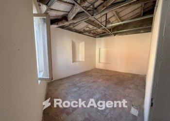 Camera da letto - Three-room apartment via Giovanni Pascoli, 1, Borghi - photo 5