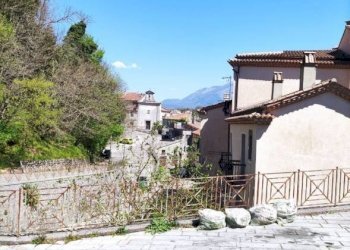 Zona - Casa indipendente via Grisi, 2, Trecchina - foto 3