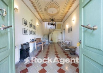 Corridoio - Casa indipendente via Martiri di Belfiore, 25, Fivizzano - foto 3