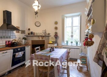 Cucina - Casa indipendente via Martiri di Belfiore, 25, Fivizzano - foto 5