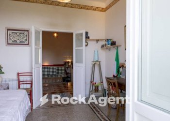 Camera da letto - Casa indipendente via Martiri di Belfiore, 25, Fivizzano - foto 9