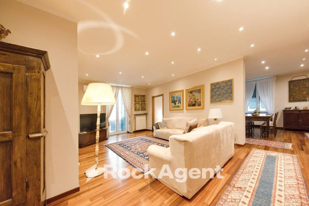 Salone - Three-room apartment via Paolo Giacometti, Genova (neighborhood Marassi) - photo 1