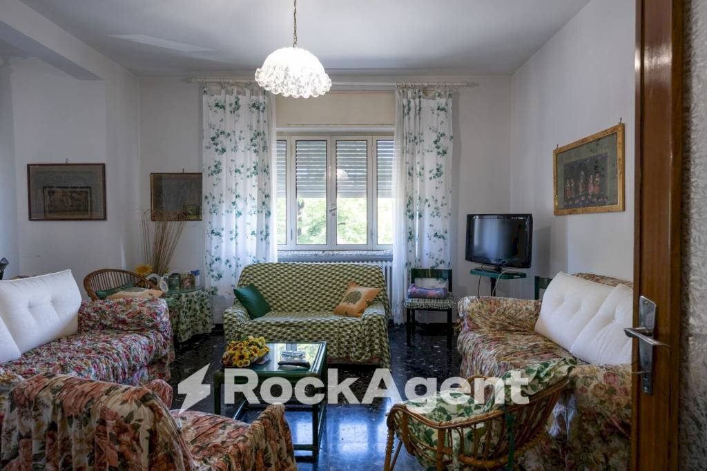 Salone - Apartment via Sarzanese, 247, Lucca - photo 1