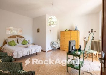 Camera da letto - Apartment via Sarzanese, 247, Lucca - photo 21