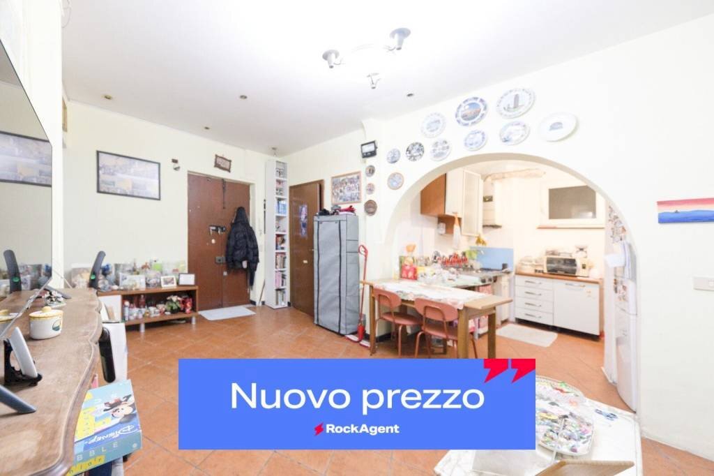 Salone - Trilocale vico Giannini, Genova (zona Centro Storico) - foto 1