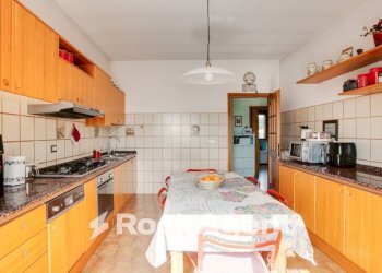 Cucina - Quadrilocale via Roccabernarda, 48, Roma - foto 15