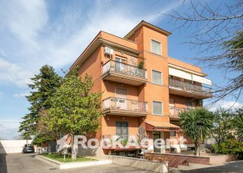 Facciata - Quadrilocale via Roccabernarda, 48, Roma - foto 30