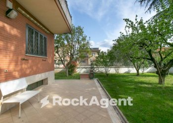 Giardino - Quadrilocale via Roccabernarda, 48, Roma - foto 35