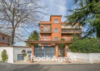 Facciata - Quadrilocale via Roccabernarda, 48, Roma - foto 40