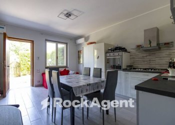 Cucina - Trilocale via Giosuè Carducci, 51, Montepaone - foto 1