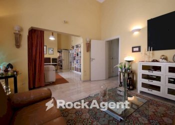 Salone - Stable - Palace via Bari, Brindisi - photo 14