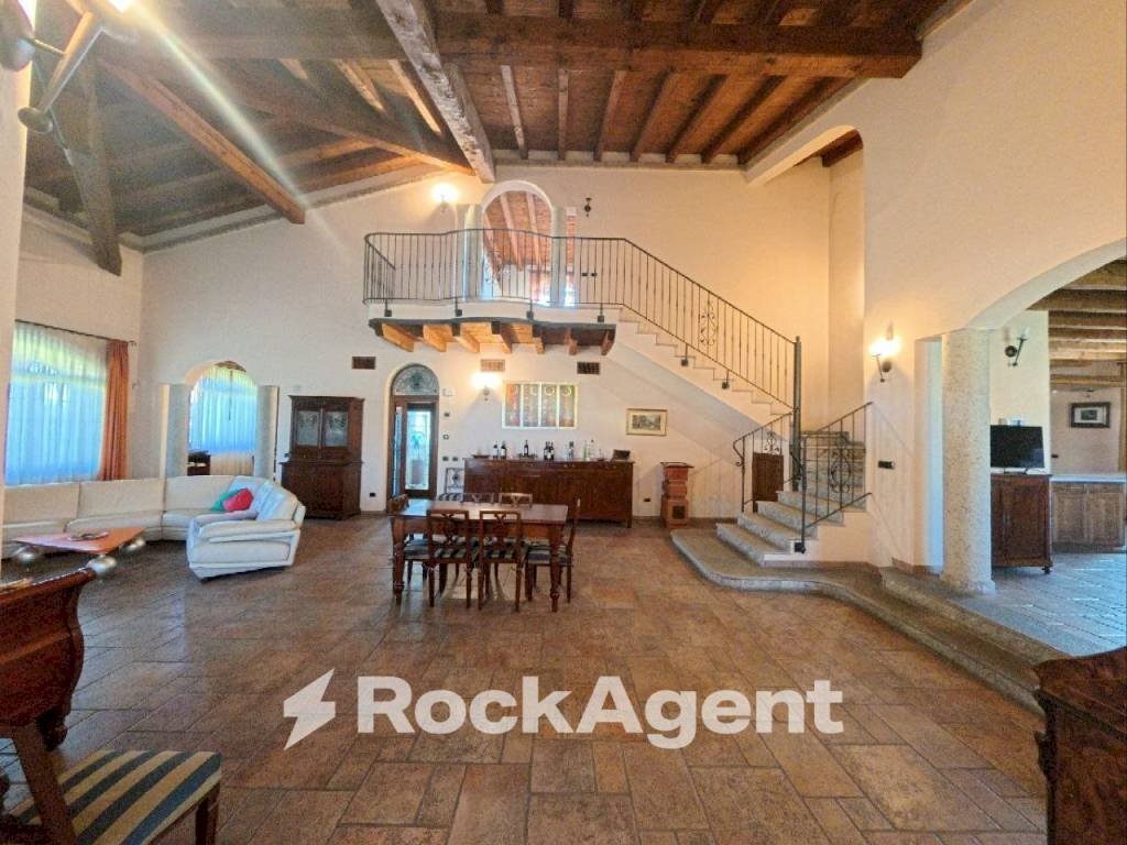 Salone - Villa via I. Rabin, 59, Casalpusterlengo - foto 1