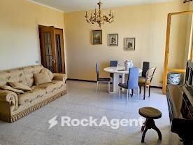 Salone - Appartamento via Torre, Caulonia - foto 3