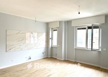 Cucina - Bilocale via Cristoforo Gluck, 59, Milano - foto 2