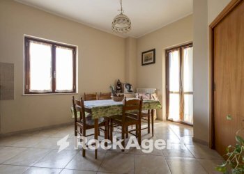 Salone - Villa via Roberto Niederer, Soveria Simeri - photo 9