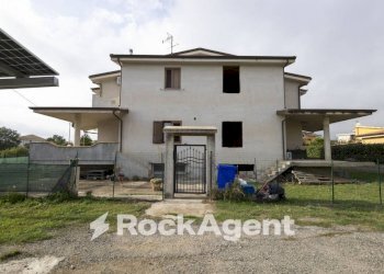 Facciata - Villa via Roberto Niederer, Soveria Simeri - foto 29