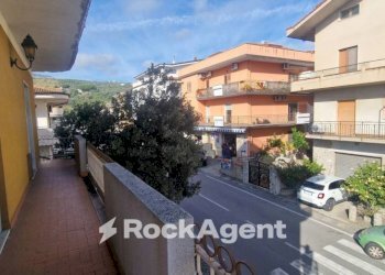 Balcone - Ufficio via Mazzini, 73, Montepaone - foto 5