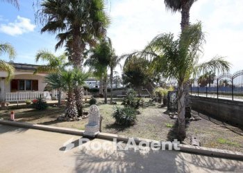 Giardino - Villa via Mesagne, San Donaci - foto 19