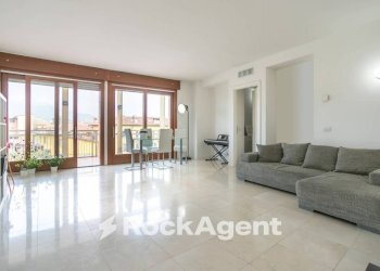 Salone - Quadrilocale via Madonna della Neve, 5, Bergamo - foto 1