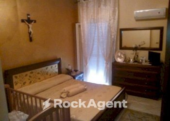 Camera da letto - Appartamento via Giovanni Paolo Parisio, 8, Catanzaro - foto 10