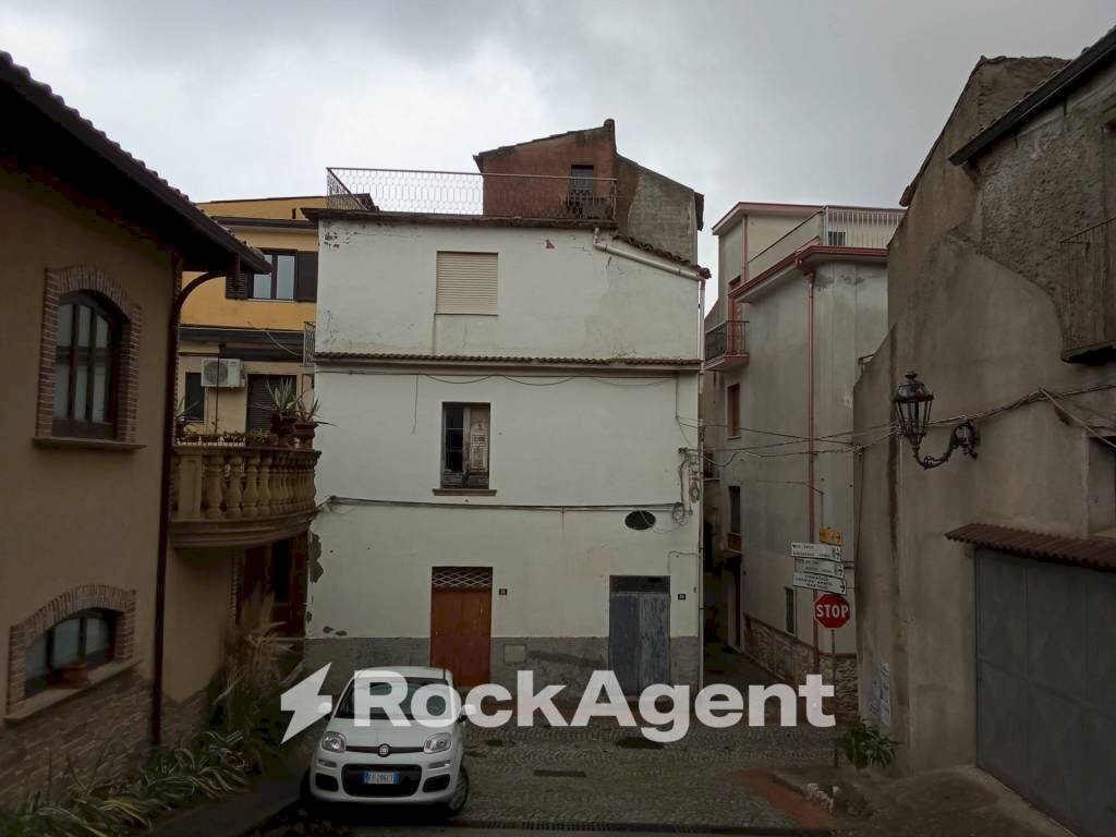 Facciata - Casa indipendente traversa Marconi, Martone - foto 1