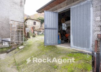 Cortile interno - Stabile - Palazzo Località Villa Regnano, Casola in Lunigiana - foto 22
