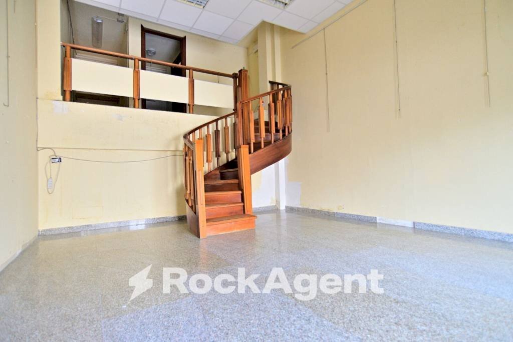 Interno non residenziale - Negozio piazza Spada, 9, Fiuggi - foto 1