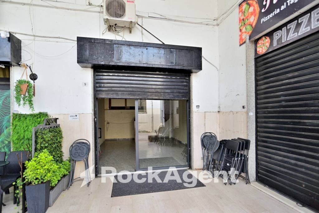 Facciata - Negozio piazza Spada, 9, Fiuggi - foto 2