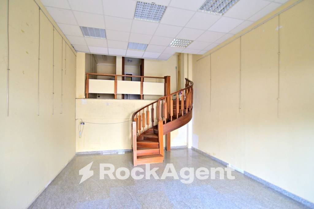 Interno non residenziale - Negozio piazza Spada, 9, Fiuggi - foto 3