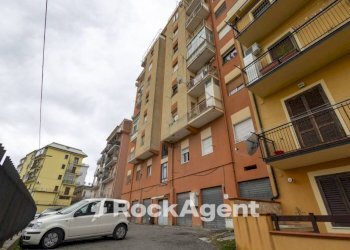 Facciata - Two-room apartment via Ettore Vitale, Catanzaro - photo 3