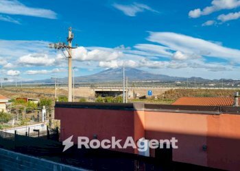 Vista - Four-room apartment via Pantelleria, 20, Belpasso - photo 2