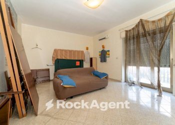 Salone - Four-room apartment via Pantelleria, 20, Belpasso - photo 7