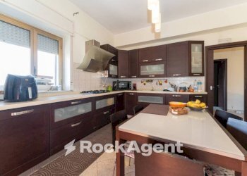 Cucina - Four-room apartment via Pantelleria, 20, Belpasso - photo 9