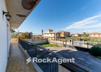 Balcone - Four-room apartment via Pantelleria, 20, Belpasso - photo 23