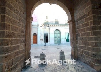 Interno palazzo - Stabile - Palazzo corso Umberto, 77, Trepuzzi - foto 3