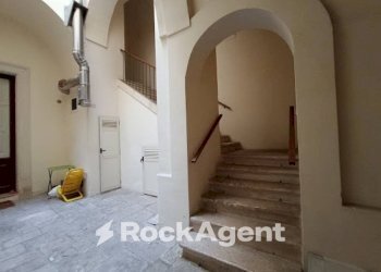 Scala - Stabile - Palazzo corso Umberto, 77, Trepuzzi - foto 9