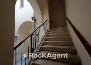 Scala - Stabile - Palazzo corso Umberto, 77, Trepuzzi - foto 11