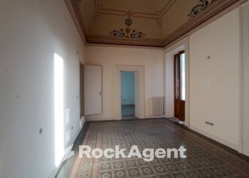 Camera da letto - Stabile - Palazzo corso Umberto, 77, Trepuzzi - foto 14