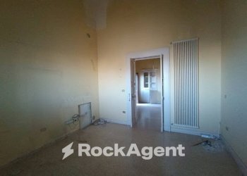 Camera da letto - Stabile - Palazzo corso Umberto, 77, Trepuzzi - foto 16