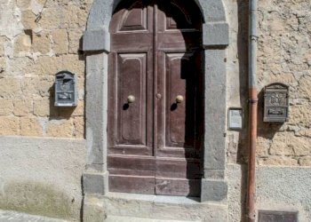 Facciata - Trilocale via della Fratta, 22, Grotte di Castro - foto 8