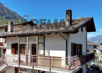 Trilocale Neyran-Dessus, 48 
 Brissogne, Brissogne - foto 6