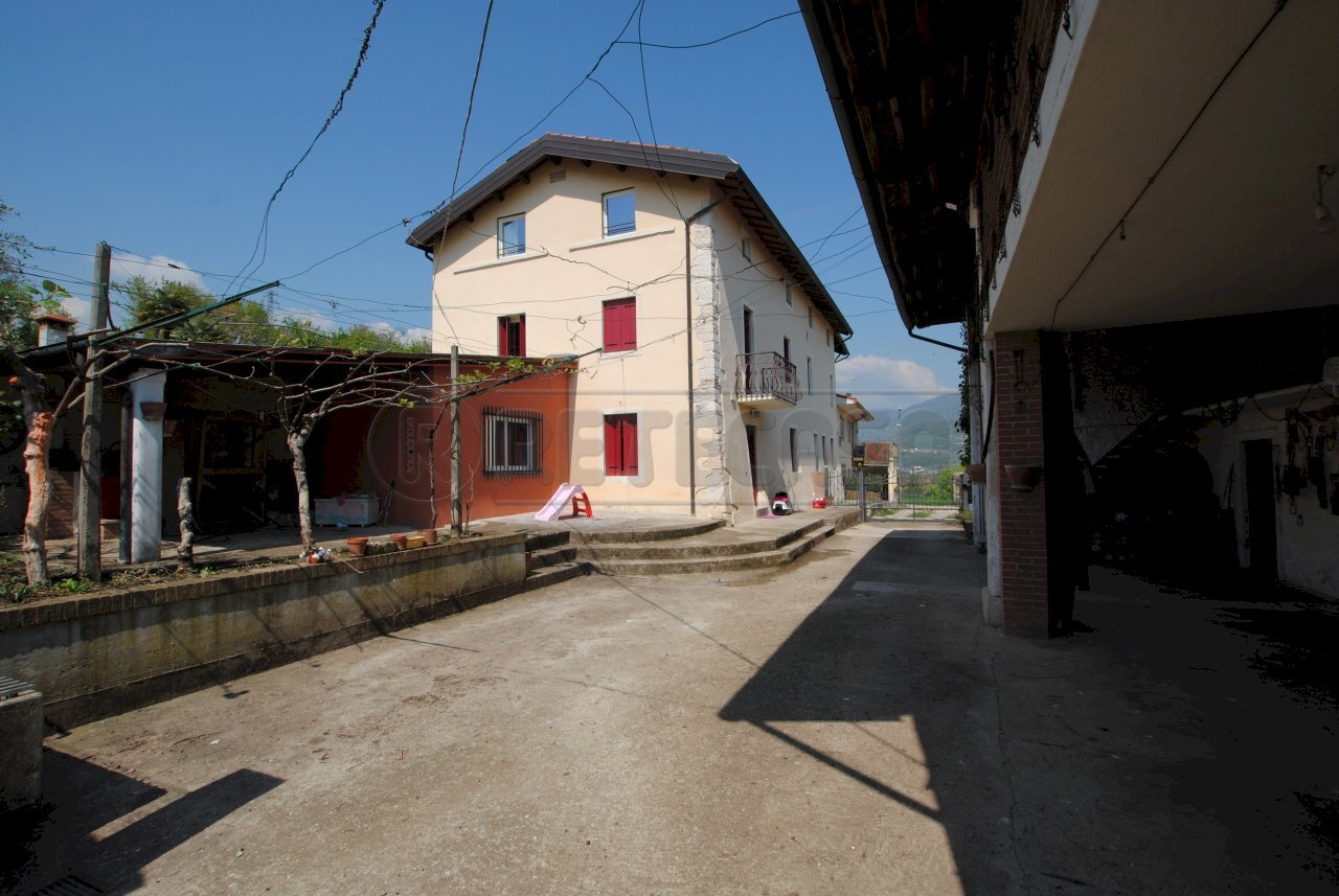 Retecasa_Cornedo - Villa Piazza Roma 36, Brogliano - foto 1