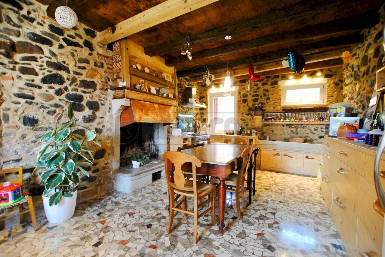 cucina - Villa Piazza Roma 36, Brogliano - foto 2