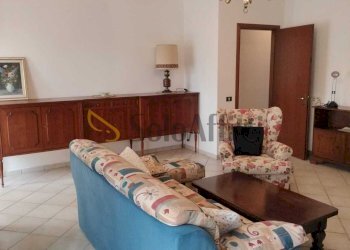 74db3297-a2c5-4922-b048-87398add2700.jpeg - Quadrilocale Via Nardo da Razzo 12, Vaglia - foto 1