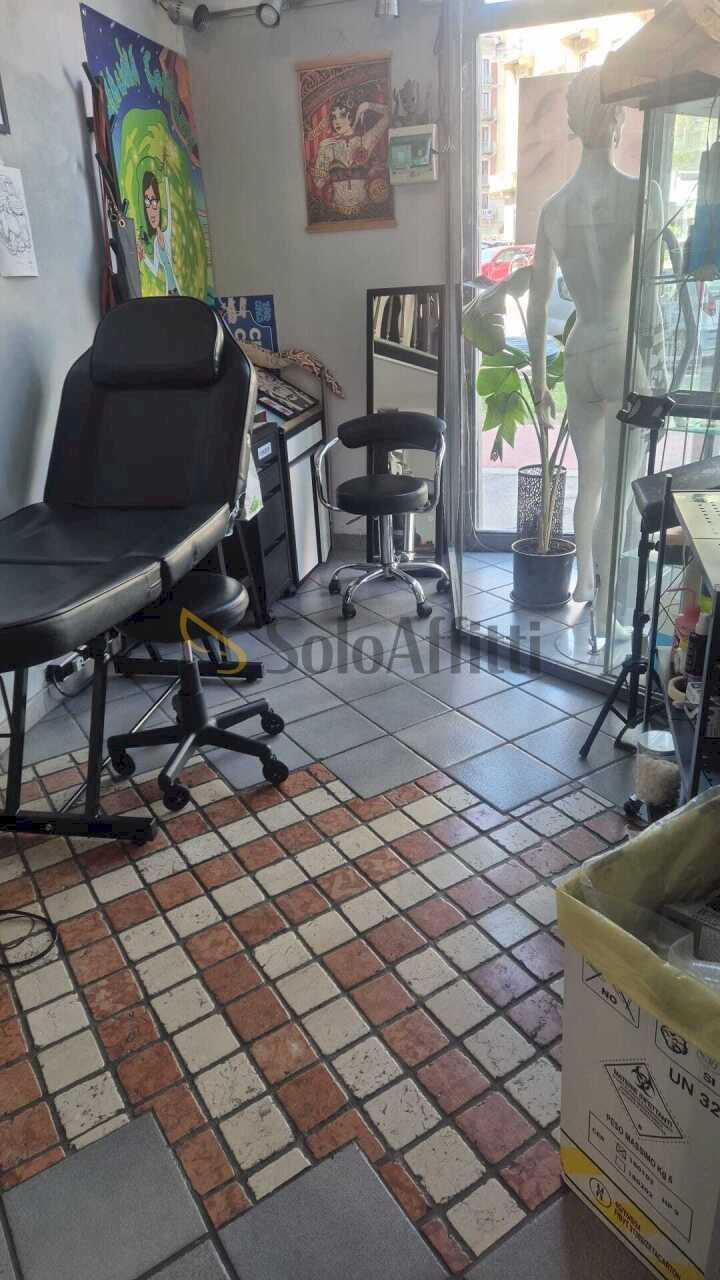 7.jpg - Locale Commerciale Corso Umbria, Torino (zona San Donato) - foto 1